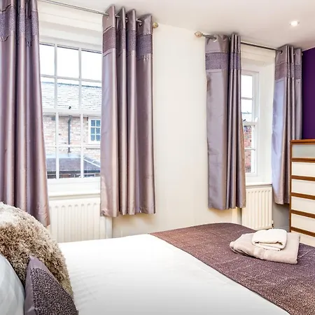 - Buckingham Court Apartament York